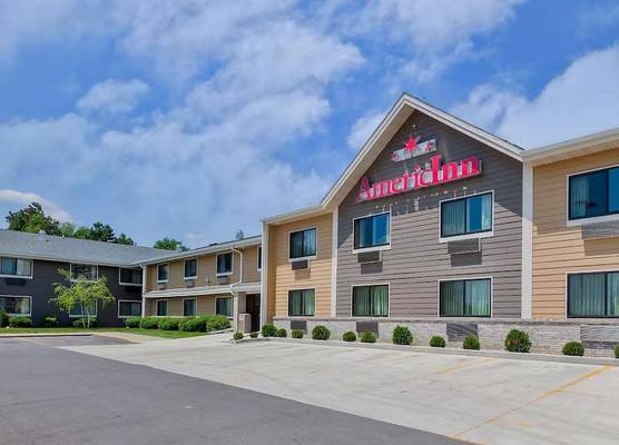 AmericInn by Wyndham Algona 1