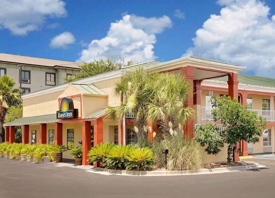 Days Inn by Wyndham Fort Walton Beach 1