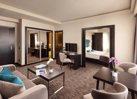 Old Town Hotel 1