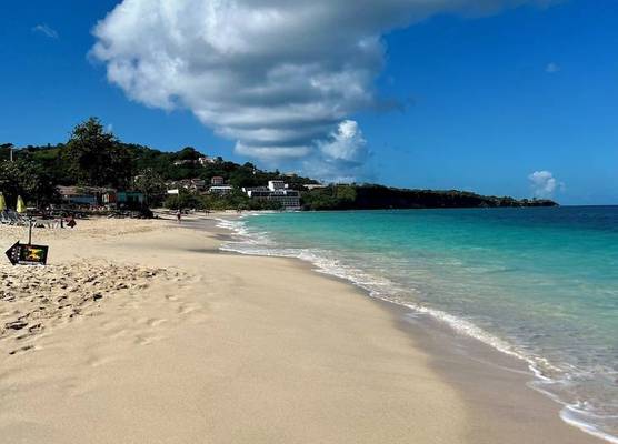 Allamanda Beach Hotel 1