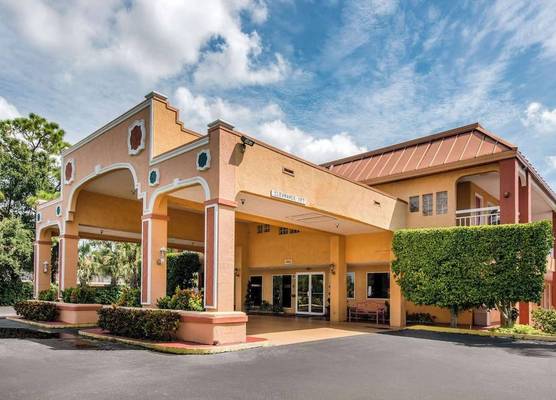 Quality Inn Sarasota North Near Lido Key Beach 1