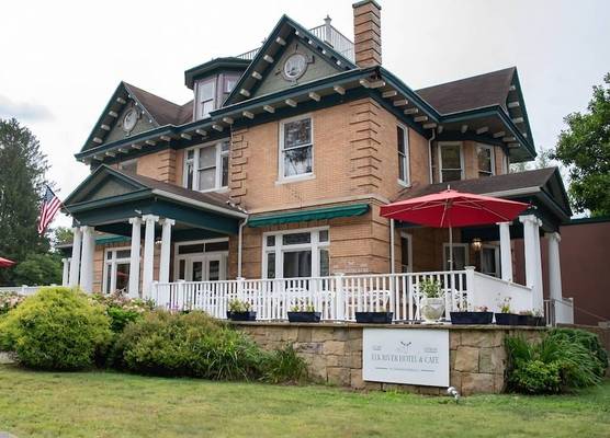 Elk River Hotel 1