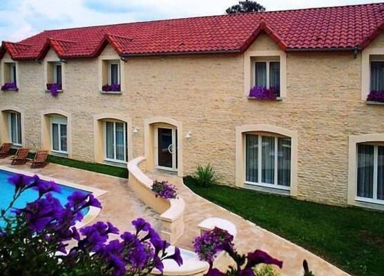 Logis Le Saint Nicolas 1