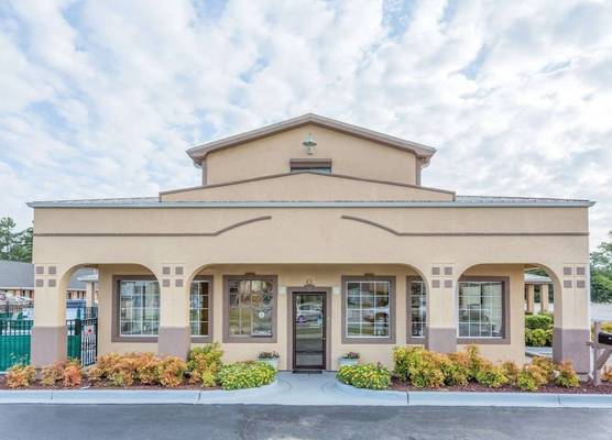 Super 8 by Wyndham Santee/I-95 1