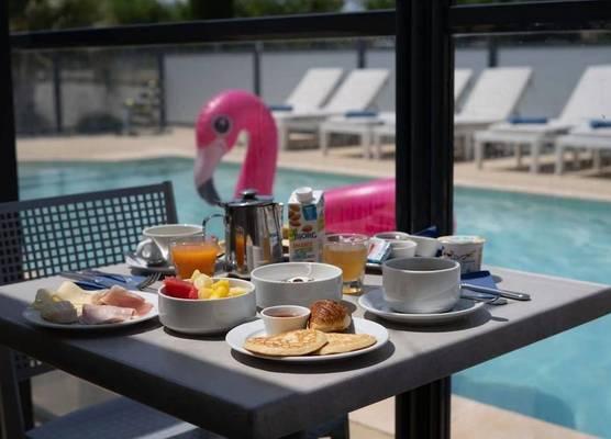 Hotel Caiman 1