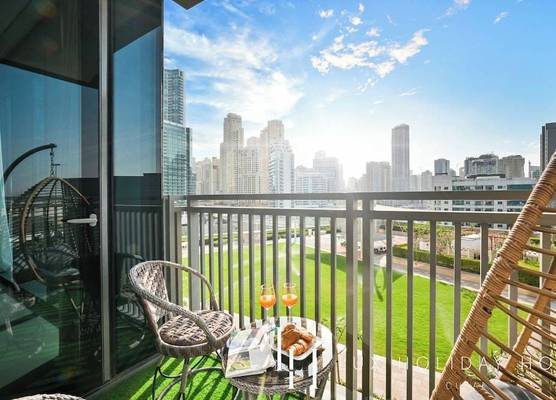 LUX 52 42 Deluxe Marina view suite 1