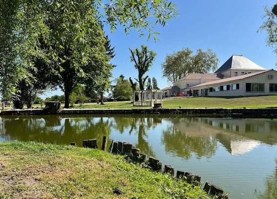 Domaine de Roullet 1