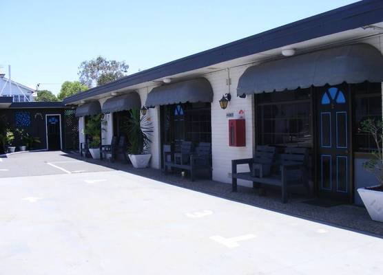 Motel Lodge 1