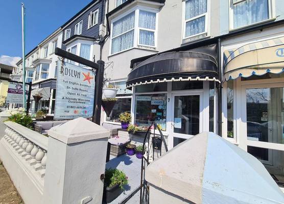 The Roslyn Guest House 1