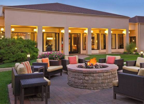 Courtyard by Marriott Mt. Laurel 1