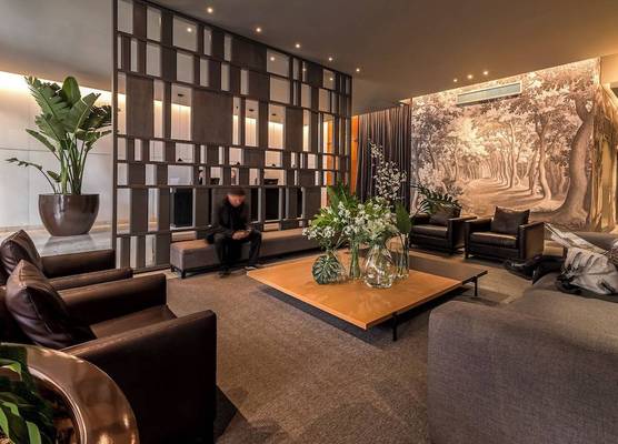 Broadway Hotel & Suites 1