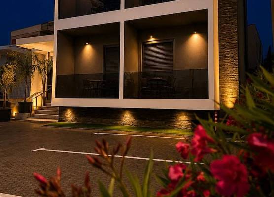 Kevin's ApartHotel 1