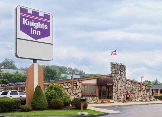 Knights Inn Greensburg 1