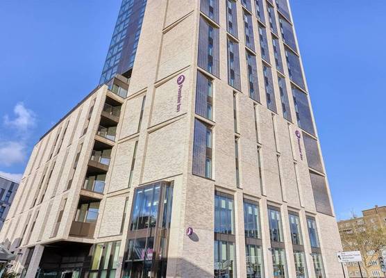 Premier Inn London Canary Wharf - Westferry 1