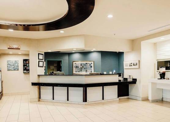 The Beacon Charlotte Airport by IHG 1