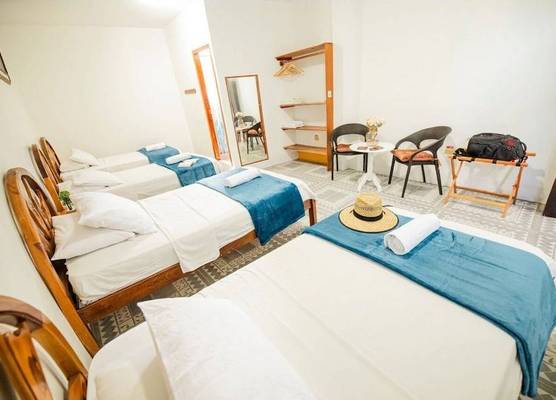 GARDNER HOSTAL 1