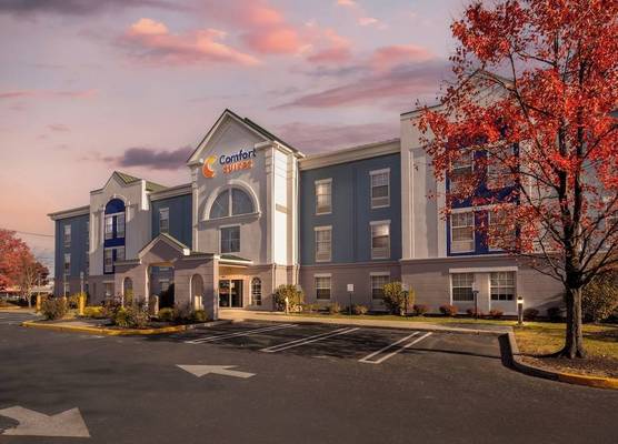 Comfort Suites East Brunswick - South River 1