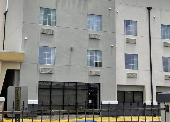 Comfort Suites Lake Charles 1