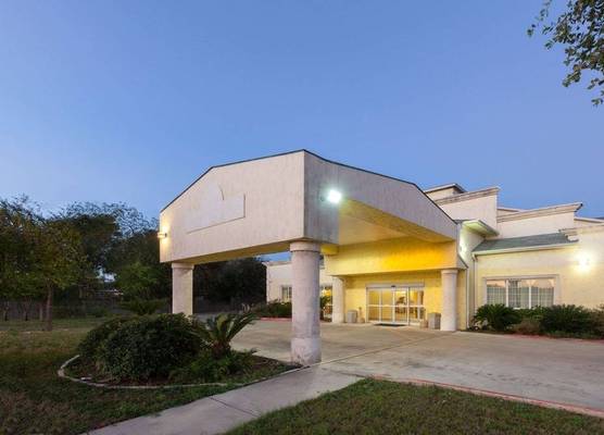 Days Inn by Wyndham San Antonio at Palo Alto 1