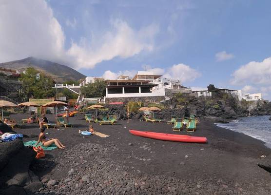 Hotel Villaggio Stromboli - isola di Stromboli 1