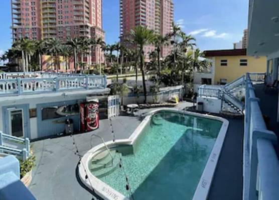 Hotel Motel Lauderdale Inn 1