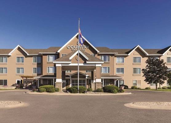Country Inn & Suites by Radisson, Albert Lea - Austin 1