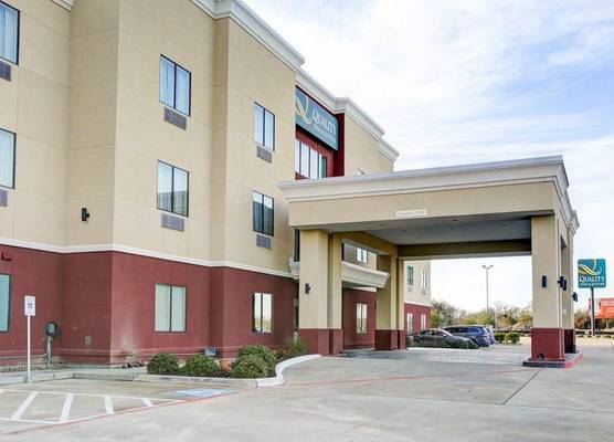 Quality Inn & Suites Bryan-College Station 1