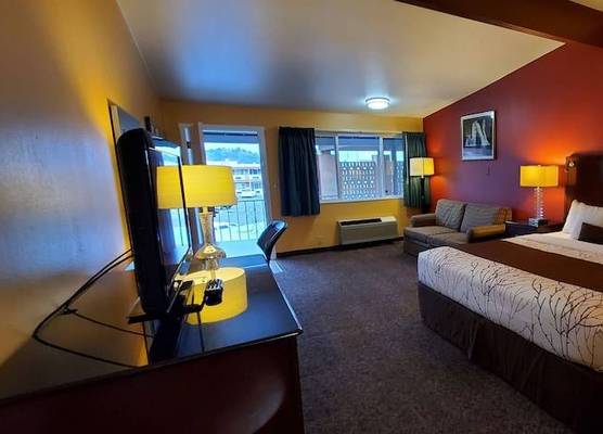 Olympic Inn & Suites 1