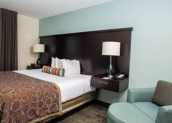 Staybridge Suites LINCOLN NORTHEAST by IHG 1