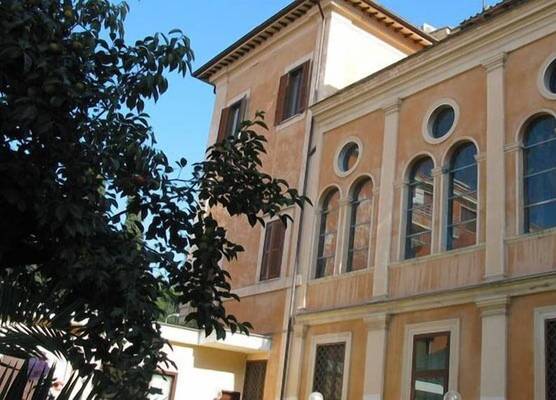 Villa Altieri 1