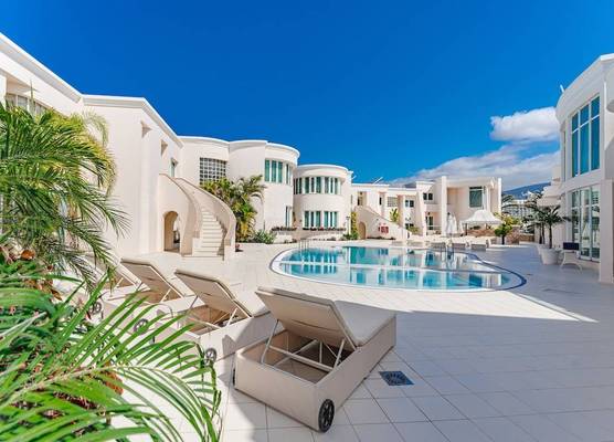 Flamingo Suites Boutique Hotel 1