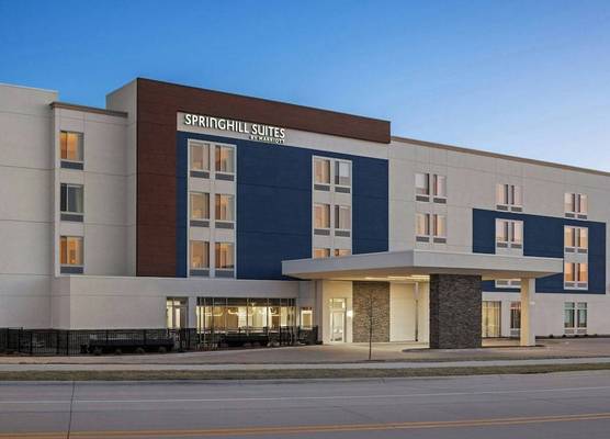 SpringHill Suites by Marriott Bettendorf 1