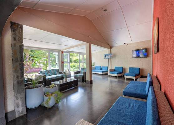 Le Grand Bleu Hotel 1