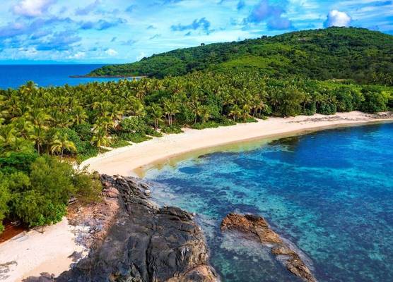 Barefoot Manta Island Resort 1