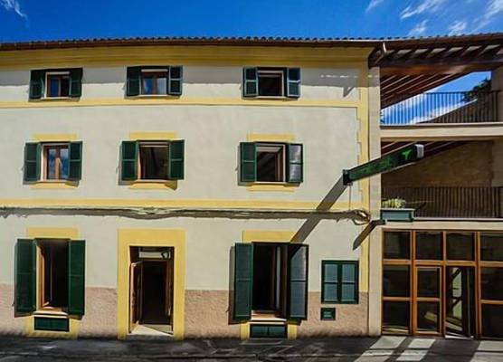 Embat - Hostel 1