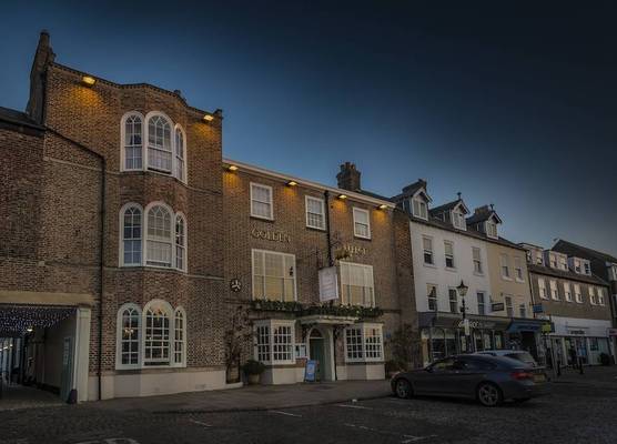The Golden Fleece Hotel, Thirsk, North Yorkshire - The Coaching Inn Group 1