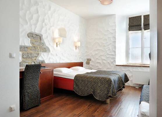Gotthard Residents 1