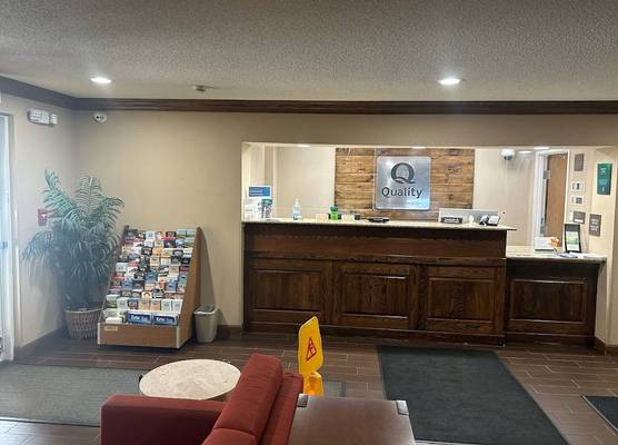 Quality Inn & Suites Bradford 1