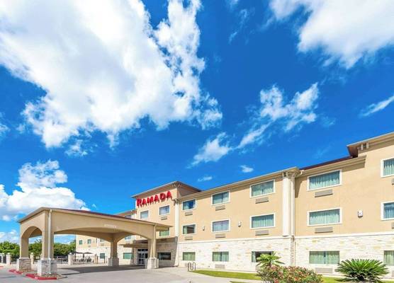 Ramada by Wyndham College Station 1