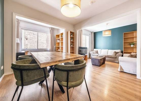 AinB Barcelona Sants Apartments 1