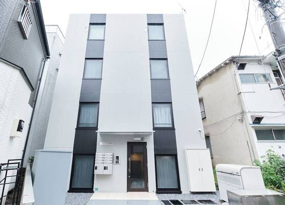 Maison Ash Ikebukuro by Tranova 1