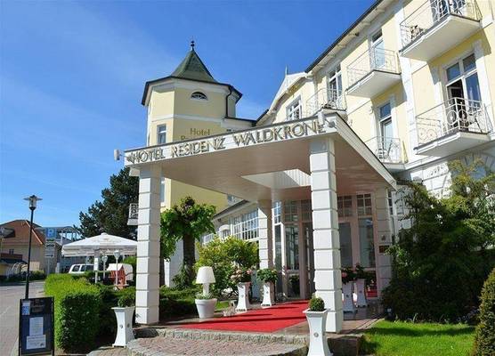 Ferienappartement und Economyzimmer Residenz Waldkrone 1