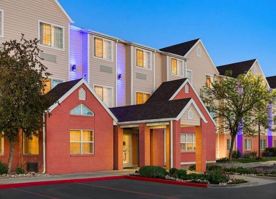 Microtel Inn & Suites by Wyndham Salt Lake City Airport 1