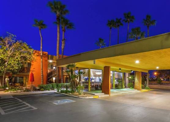 Royal Sun Hotel & Suites 1