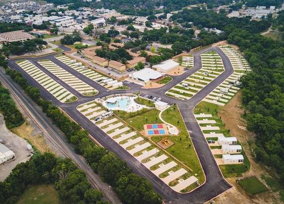 Camp Landa Resort 1