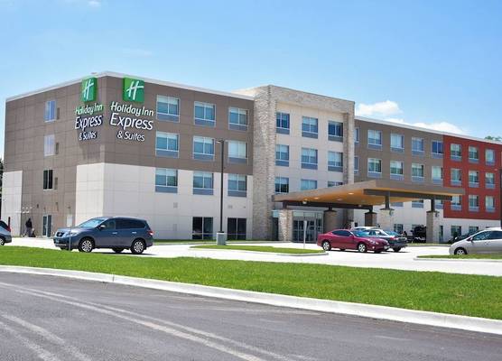 Holiday Inn Express & Suites BENSENVILLE - O'HARE by IHG 1