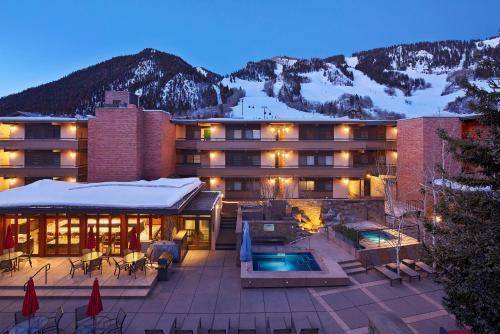 Aspen Square Condominium Hotel 1
