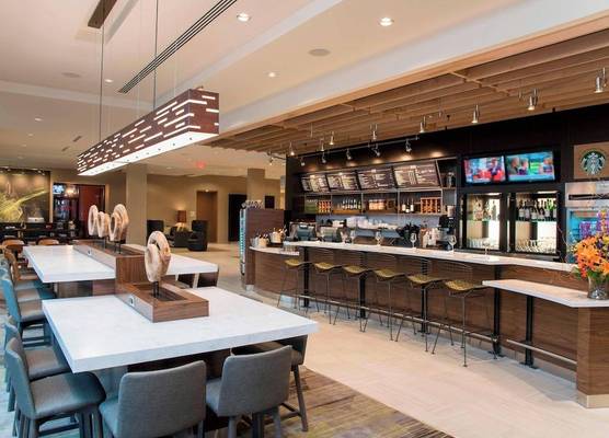 Courtyard by Marriott Holland Downtown 1