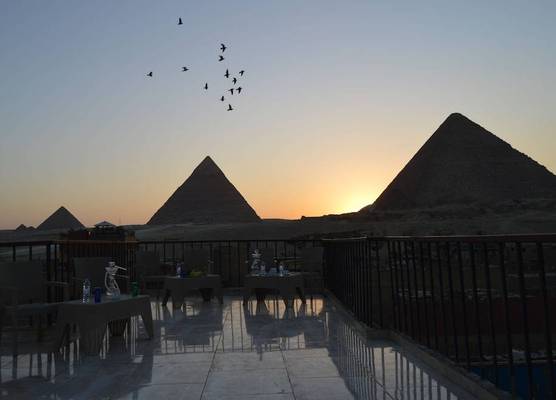 Comfort Pyramids Inn 1