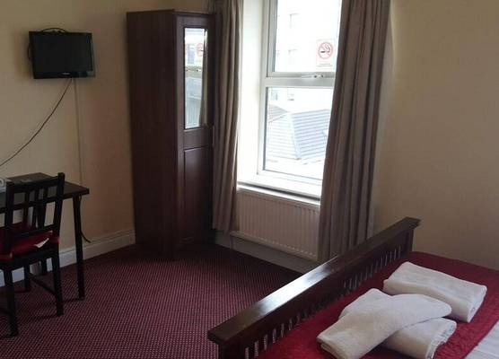 Hazelbrook House B&B 1